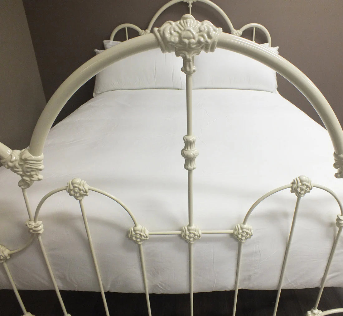 CROMWELL Queen Size Cast and Wrought Iron Bed Antique White Ex Display Boxed